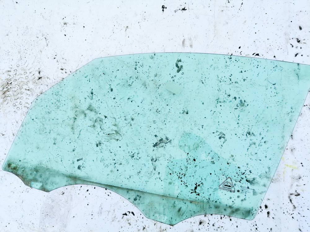 43R00351 Kia Venga 2011 Oven lasi - EDESSÄ VASEMMALLA