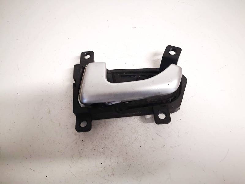 826103U000 Kia Sportage 2011 Door Handle Interior - FRONT LEFT