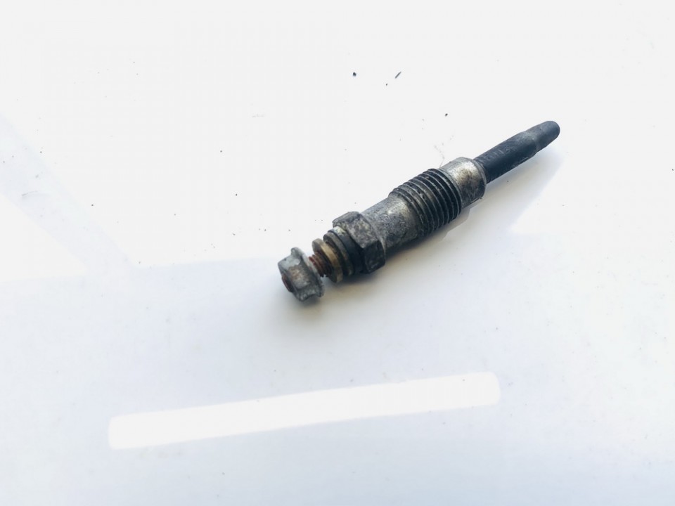 0250201039 Jeep Cherokee 1997 Diesel Spark Plug (Glow Plug)