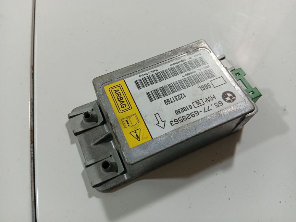 S6692956301L BMW 7-Series 2002 Airbag crash sensors module