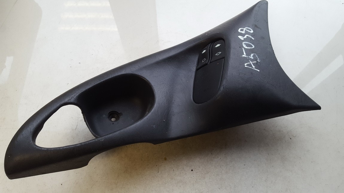 YS4T14529AA Ford Focus 2000 Power window control (Window Regulator-Window Switch)