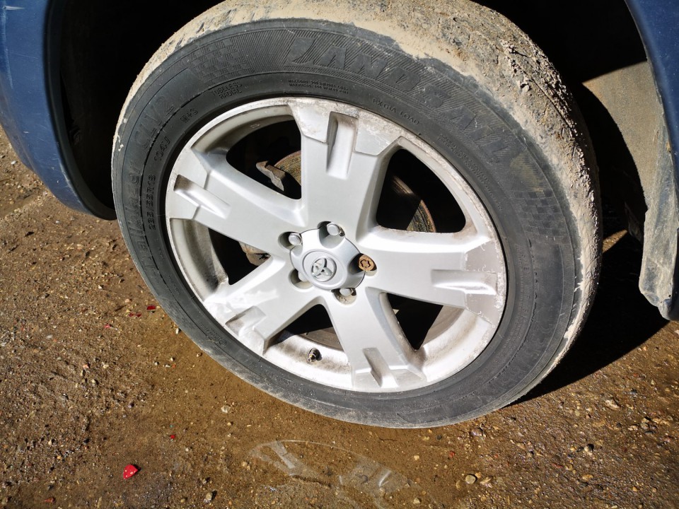 4261142240 Toyota RAV-4 2006 Räder-Kit R18 - Thumbnail 4