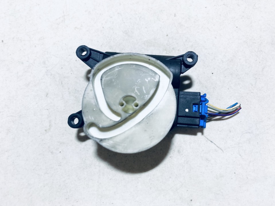 8E1820511C Audi A4 2001 Silnik klapki nagrzewnicy - Thumbnail 2