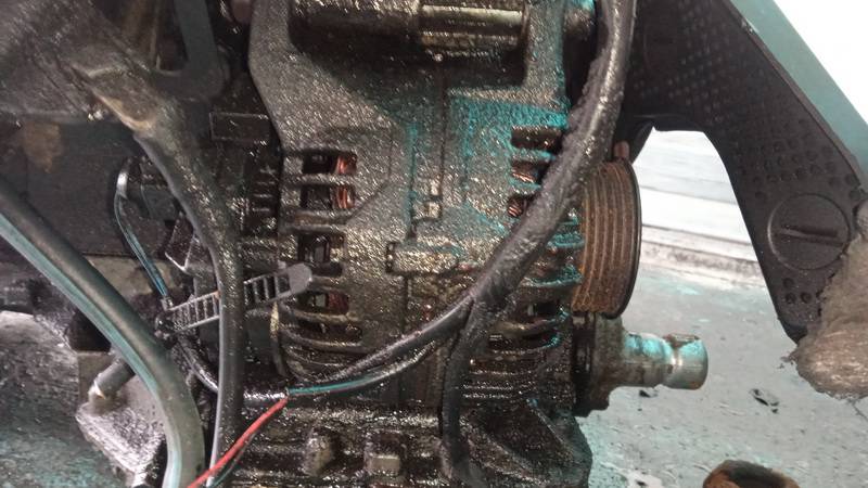 078903016AB Audi A6 2002 Generaattori