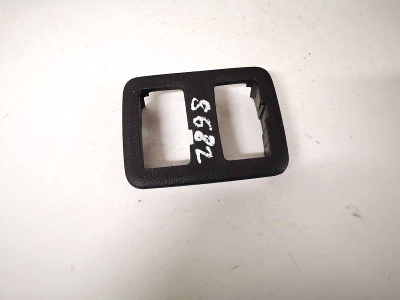 JC389989 Mercedes-Benz GL-CLASS 2007 Salono apdaila (plastmases)