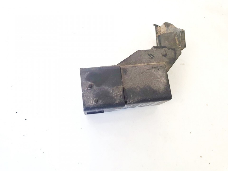 9666671780 51299049 Glow plug relay Volvo V50 2011 1.6L EIS01640095