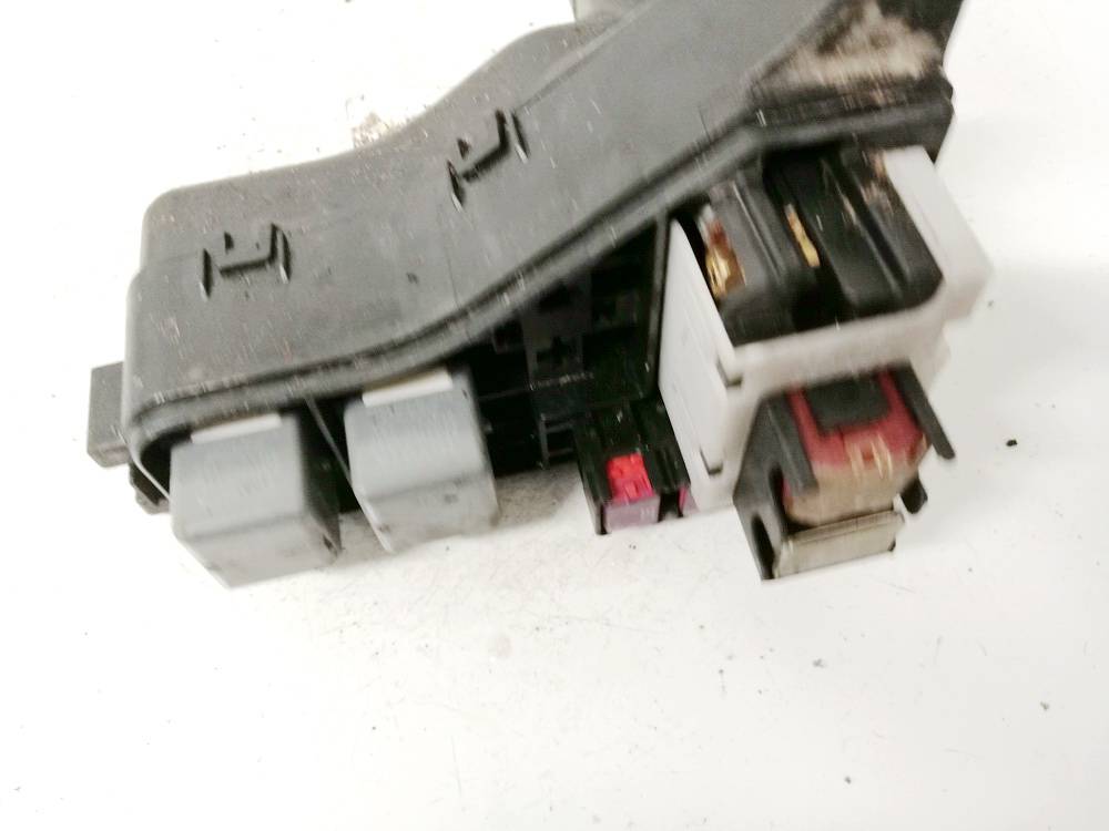 Toyota Corolla 2005 Fuse box - Thumbnail 3