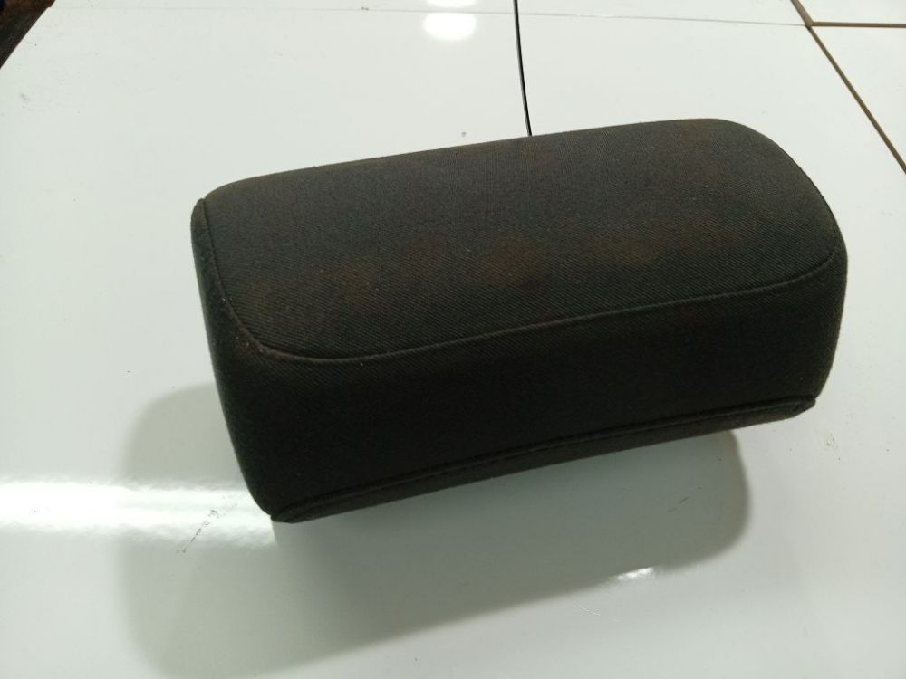 BMW 3-Series 2002 подголовник - Thumbnail 4