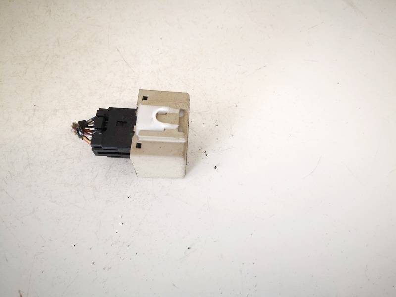 8198005040 Toyota Corolla Verso 2006 Relay module - Thumbnail 3