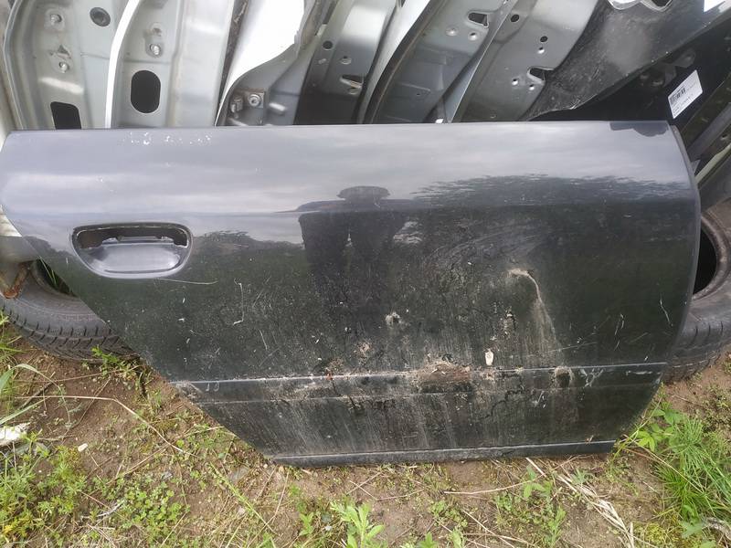 JUODOS Audi A6 2003 Durys G.D.