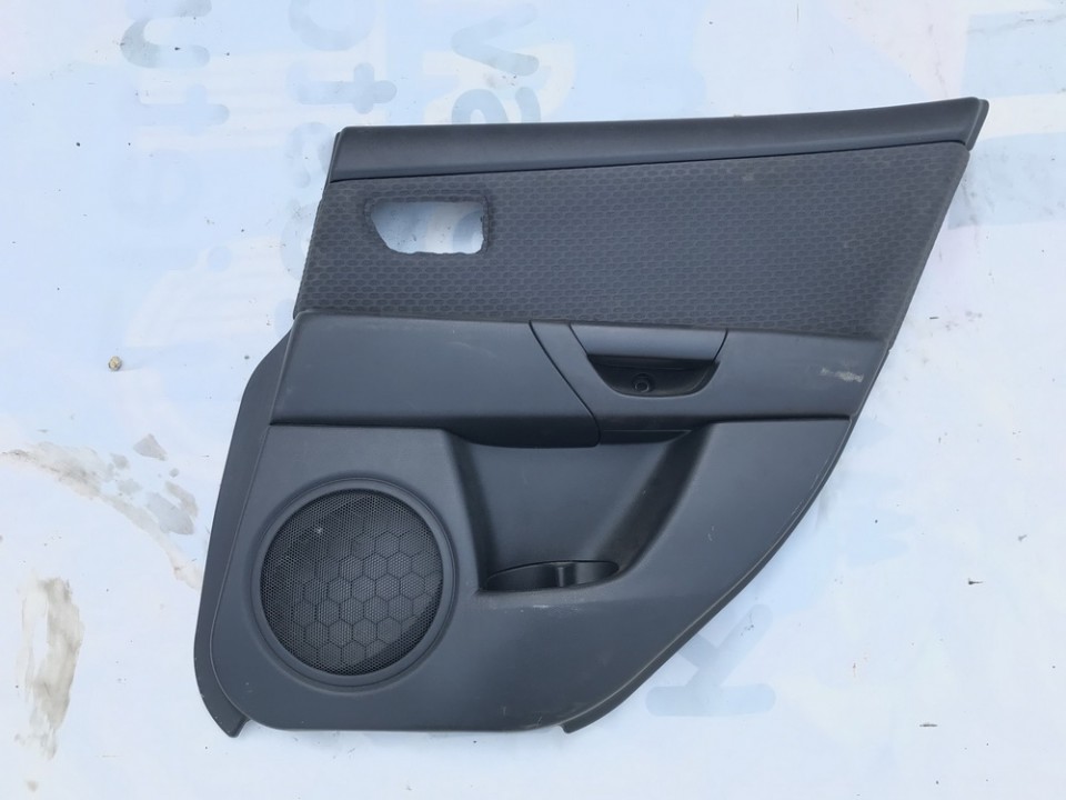 BN8E68520A Mazda 3 2006 Tapicerka drzwi (wykończenie) - TYLNE PRAWE