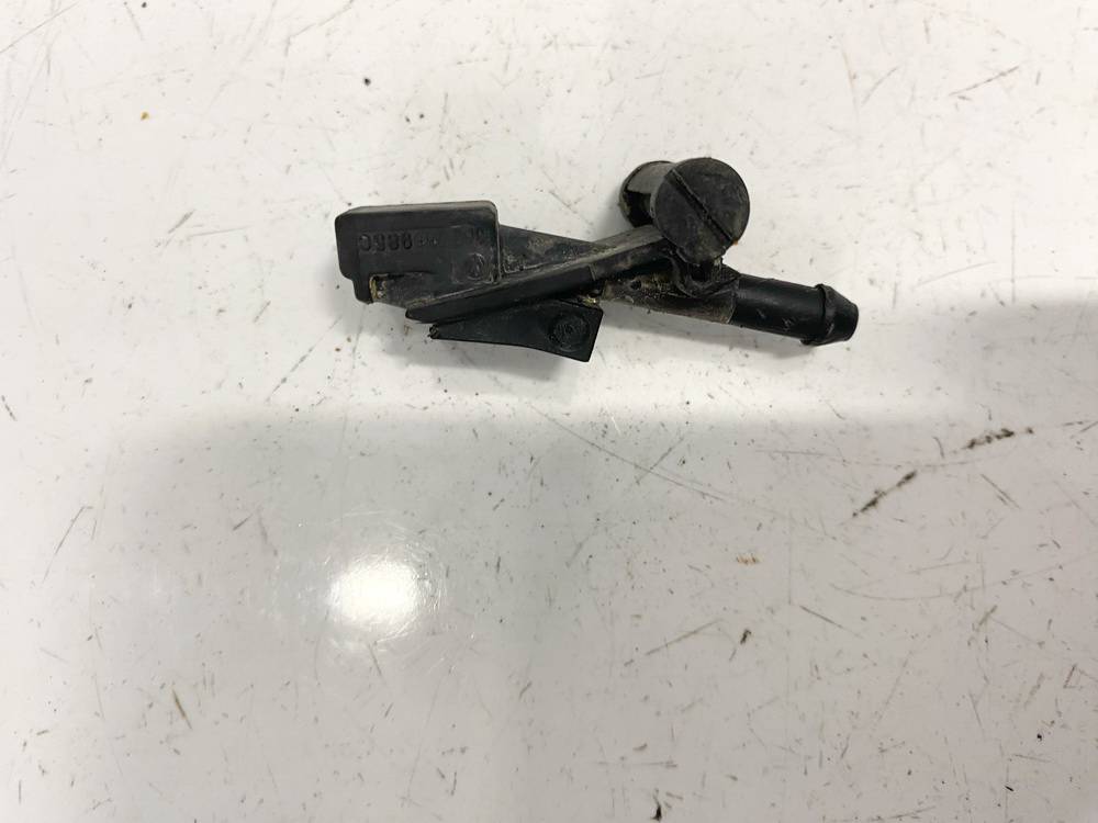 3B0955985C Volkswagen Passat 1998 Dysza spryskiwacza przedniej szyby - Thumbnail 3