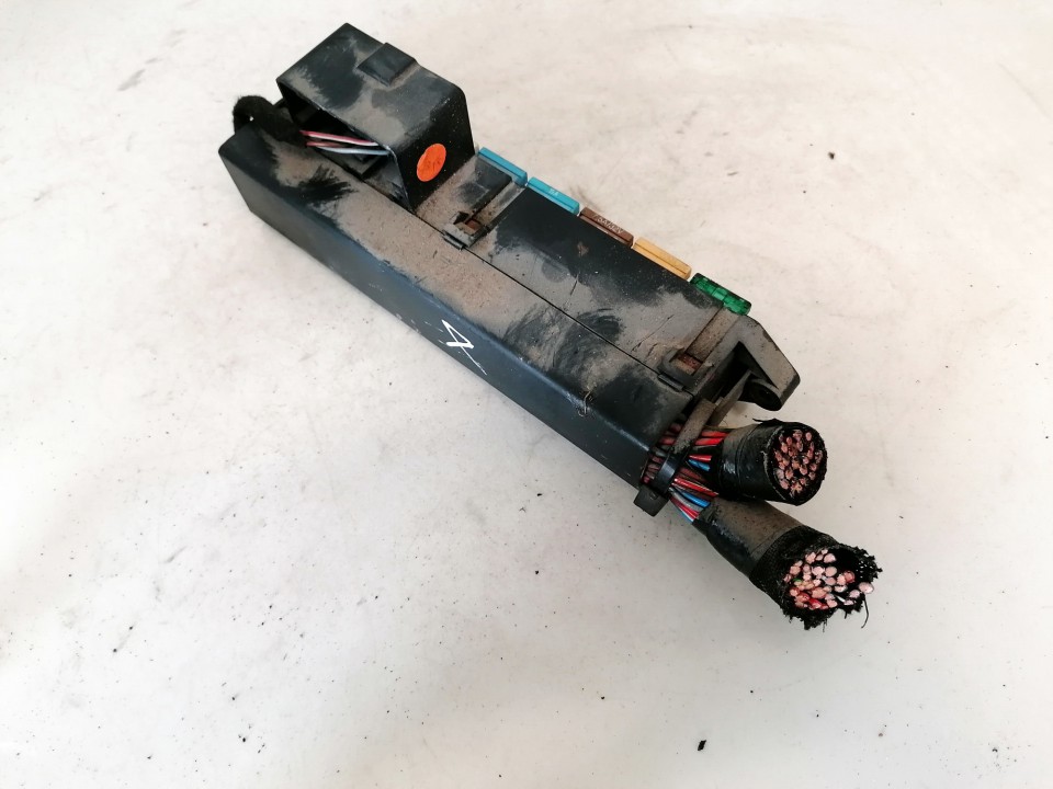 used used Fuse box Seat Cordoba 2001 1.9L EIS01339512 Used Auto Parts Shop