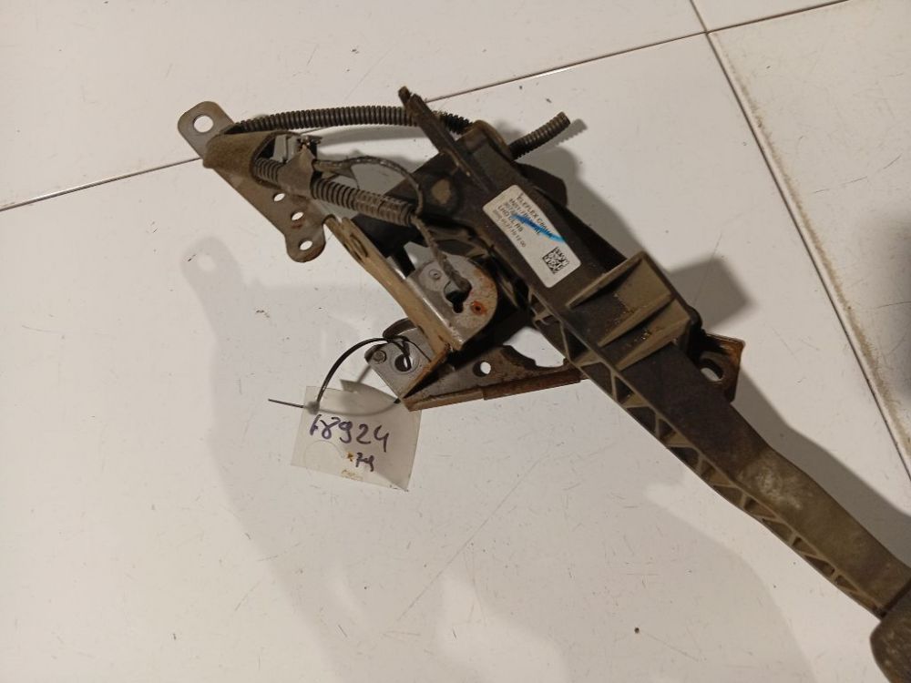 4N517B633AL Volvo V50 2005 Clutch pedal - Thumbnail 3