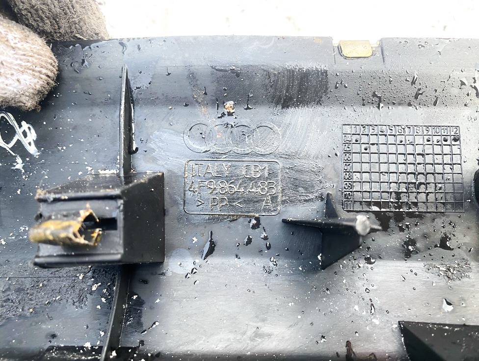 4F9864483 Audi A6 2005 Metal Boot Lip Cover - Thumbnail 3