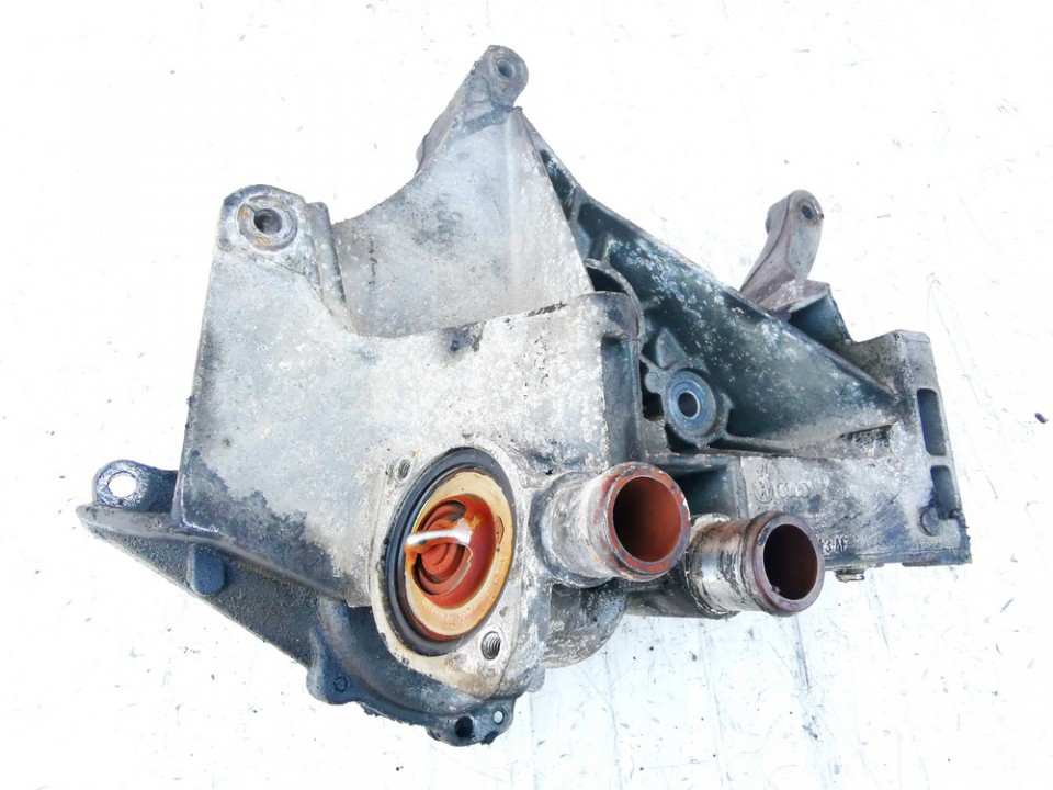 028903143AF Volkswagen Passat 1999 Engine Mount Bracket and Gearbox Mount Bracket