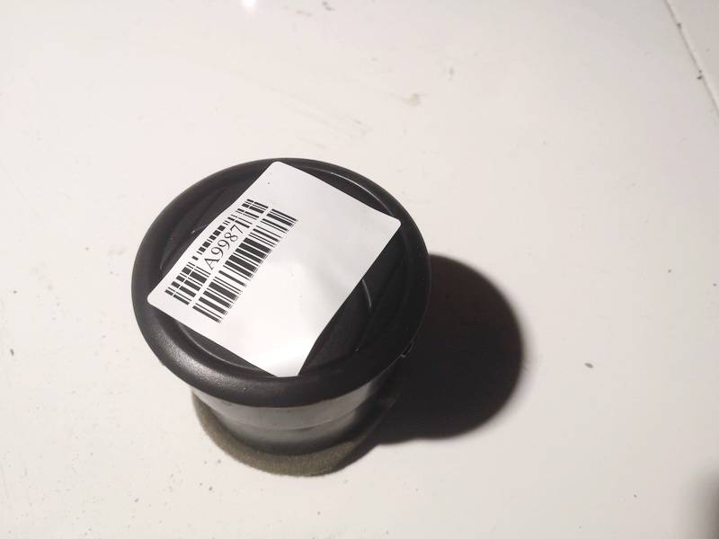 Mazda 2 2008 Rejilla Aireadora -
Moldura protectora de la rejilla de ventilación lateral del panel