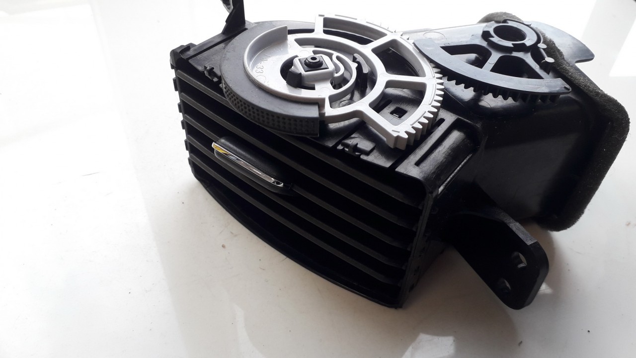 5565064010 Toyota Auris 2007 Dash Vent (Air Vent Grille) - LEFT