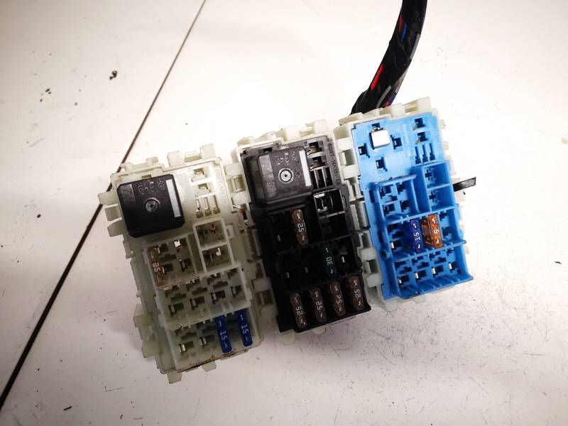 6G9T14K131AA Volvo S80 2008 Fuse box