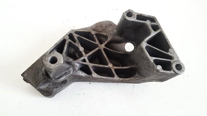 038199207J Volkswagen Golf 1999 Engine Mount Bracket and Gearbox Mount Bracket