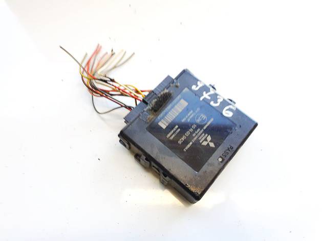 10R030426 Mitsubishi Colt 2011 autres ordinateurs