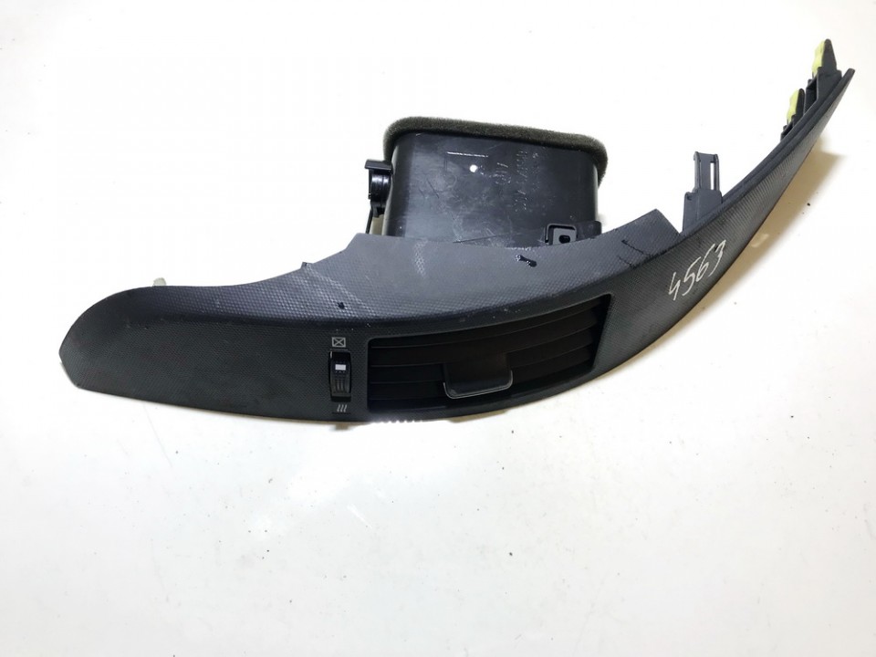5568064020 Toyota Corolla Verso 2007 Dash Vent (Air Vent Grille)
