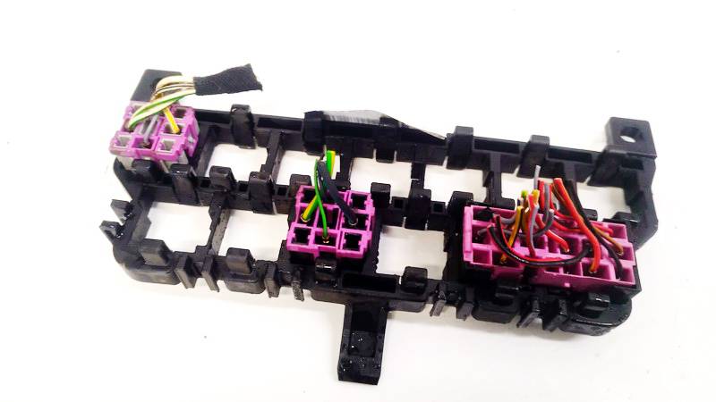 8D0937503E Audi A4 1997 Drošinātāju kārba - Thumbnail 2