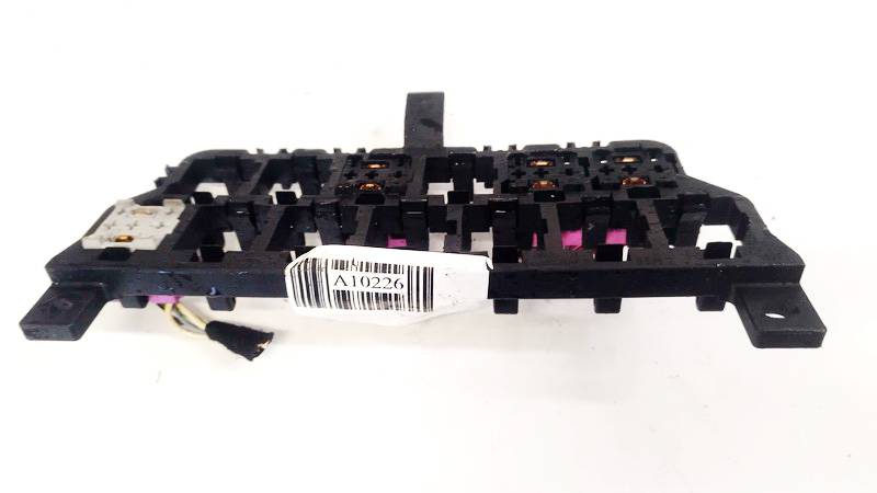 8D0937503E Audi A4 1997 Skrzynka bezpieczników