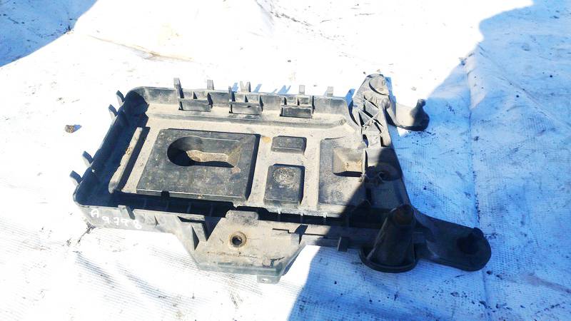 1K0915333C Volkswagen Passat 2006 Pad de Batterie