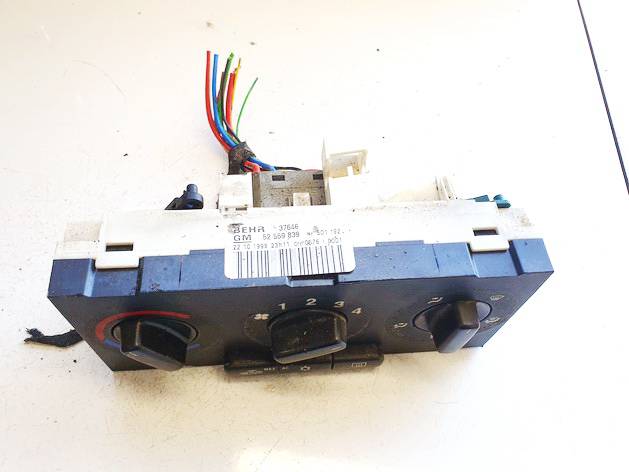 90559839 Opel Astra 1998 Panel sterowania klimatyzacją (przełączniki ogrzewania)
