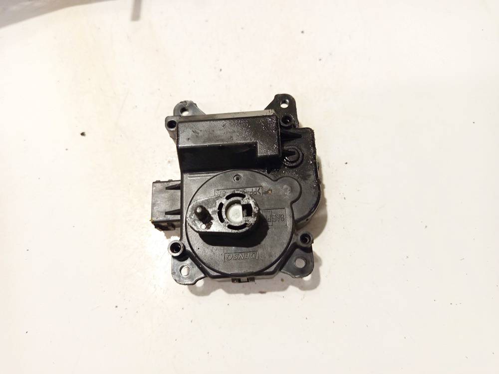 AW0637008140 Cadillac SRX 2004 Peciuko sklendes varikliukas - Thumbnail 2