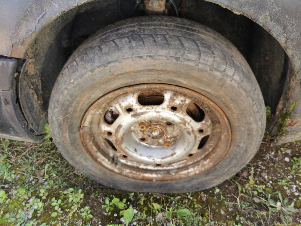 4X100 Volkswagen Golf 1997 Komplet stalowych felg R14