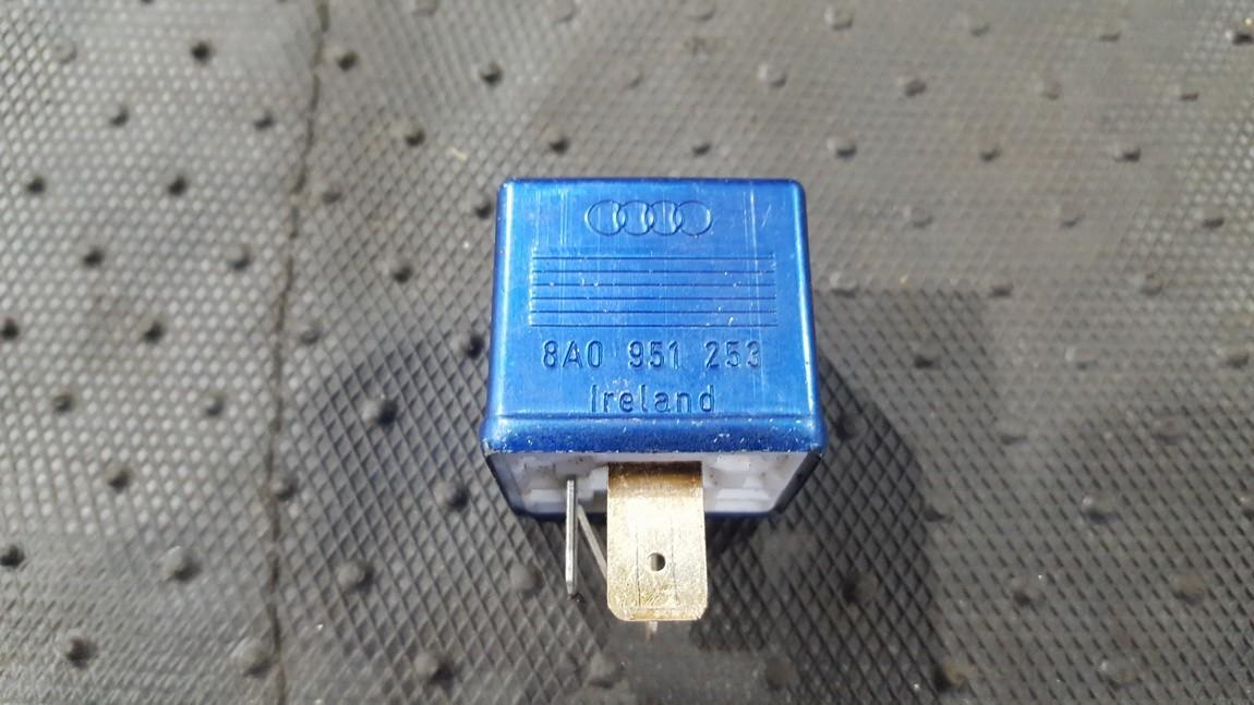 8A0951253 899587 Relay module Volkswagen Passat 2004 EIS00229553