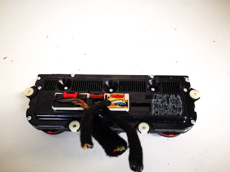 78888414 Volkswagen Golf 2007 Climate Control Panel (heater control switches) - Thumbnail 2