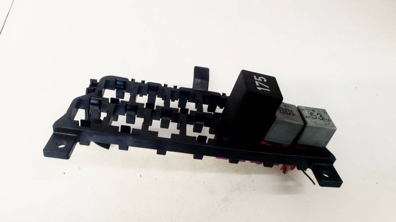 8D0937503E Volkswagen Golf 1998 Fuse box