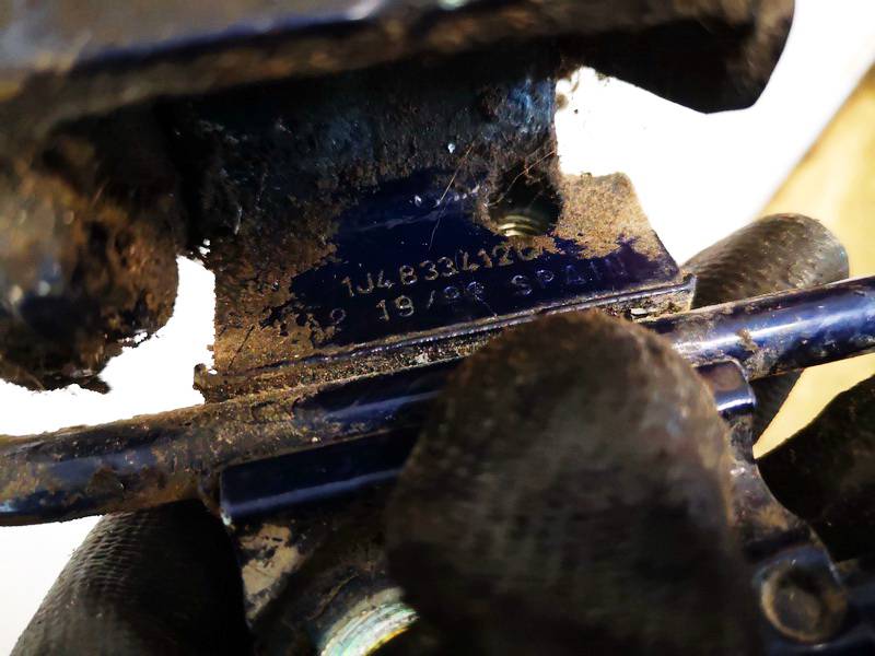 1J4833412C Volkswagen Bora 1999 Door Hinge - REAR - Thumbnail 3