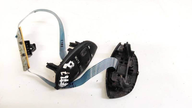 Citroen Xsara Picasso 2000 Holden Steering Wheel Button