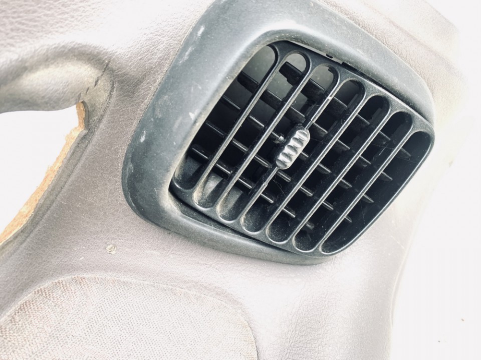 Renault Laguna 1994 Dash Vent (Air Vent Grille)