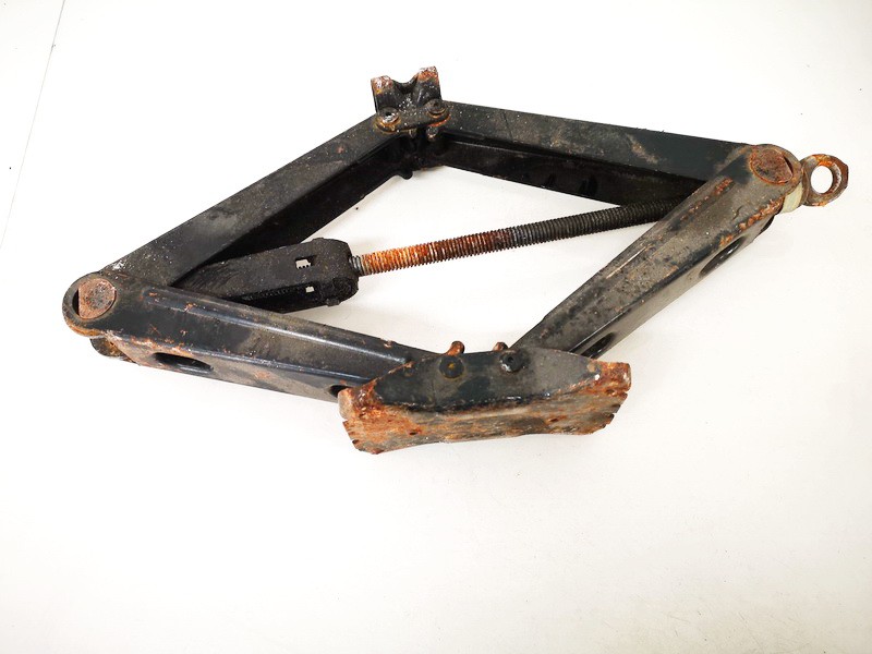 13162851 Opel Astra 2005 Roadside Jack