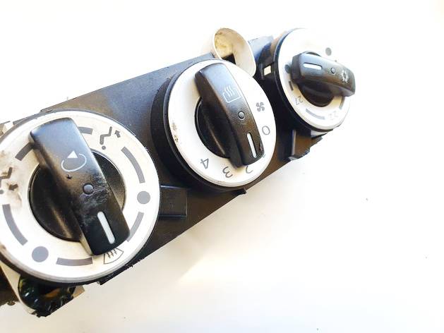 69657032 Mitsubishi Colt 2011 Commande chauffage