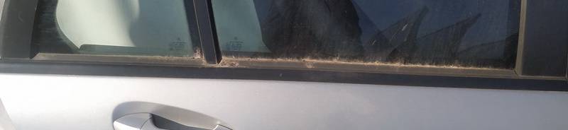 Mercedes-Benz C-CLASS 2008 Listón embellecedor de la ventana de la puerta trasera - TRASERO DERECHO