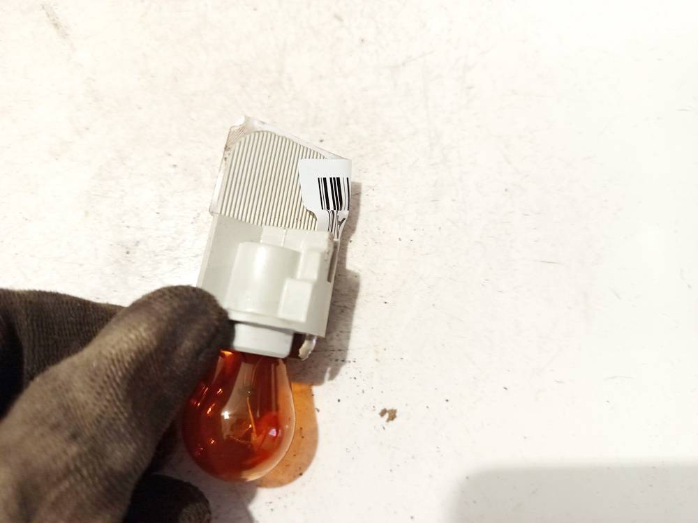 PY21W Volvo V70 2006 Posukiu cokoliai (Lemputes lizdas, patronas) - Thumbnail 2