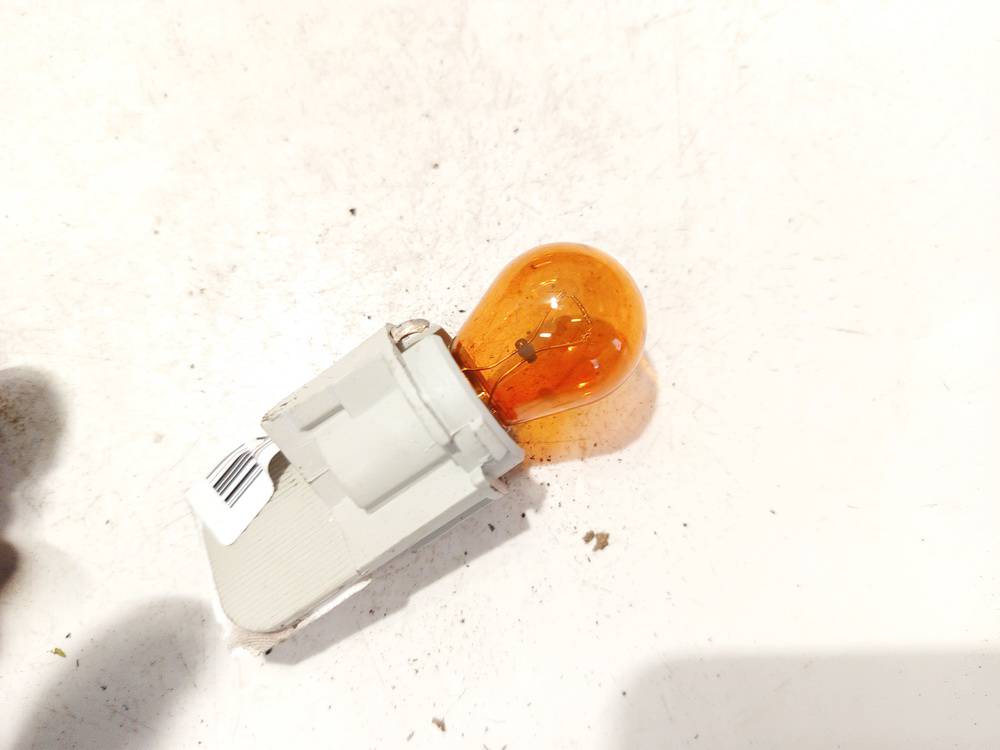 PY21W Volvo V70 2006 Posukiu cokoliai (Lemputes lizdas, patronas) - Thumbnail 3