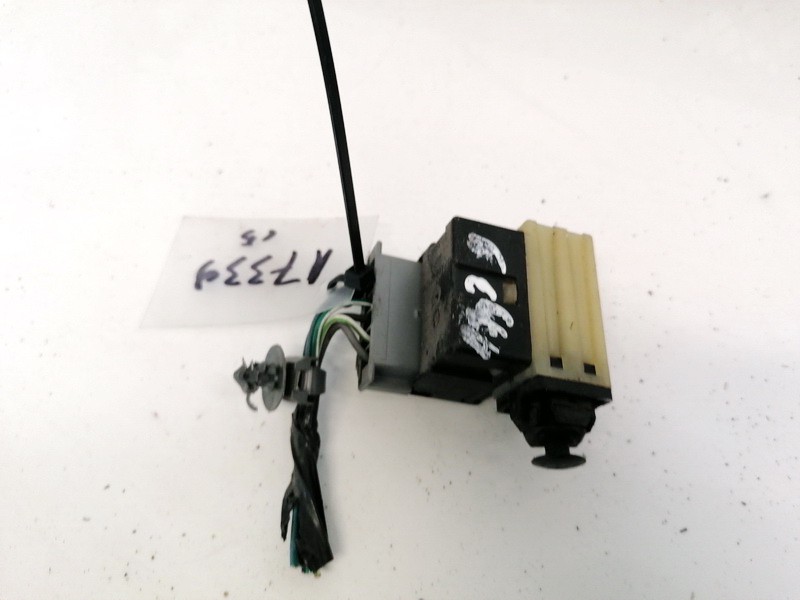 30505L Jeep Grand Cherokee 2006 Brake Light Switch (sensor) - Switch (Pedal Contact) - Thumbnail 3