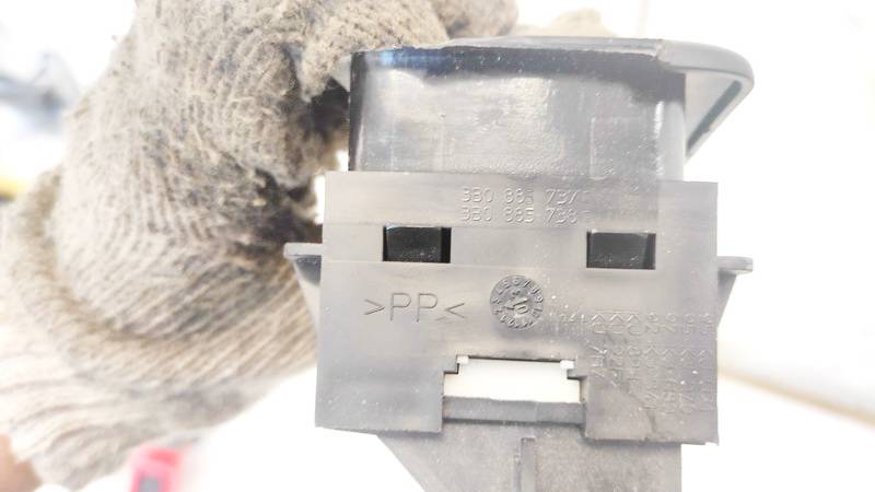 3B0885737 Volkswagen Passat 2003 Serrure de siège - Thumbnail 3