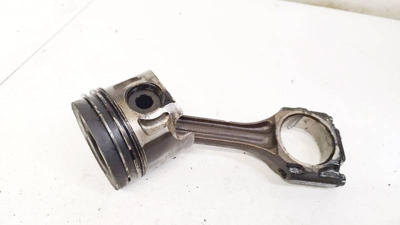 Audi A4 1996 Stumoklis su svaistikliu - Thumbnail 3