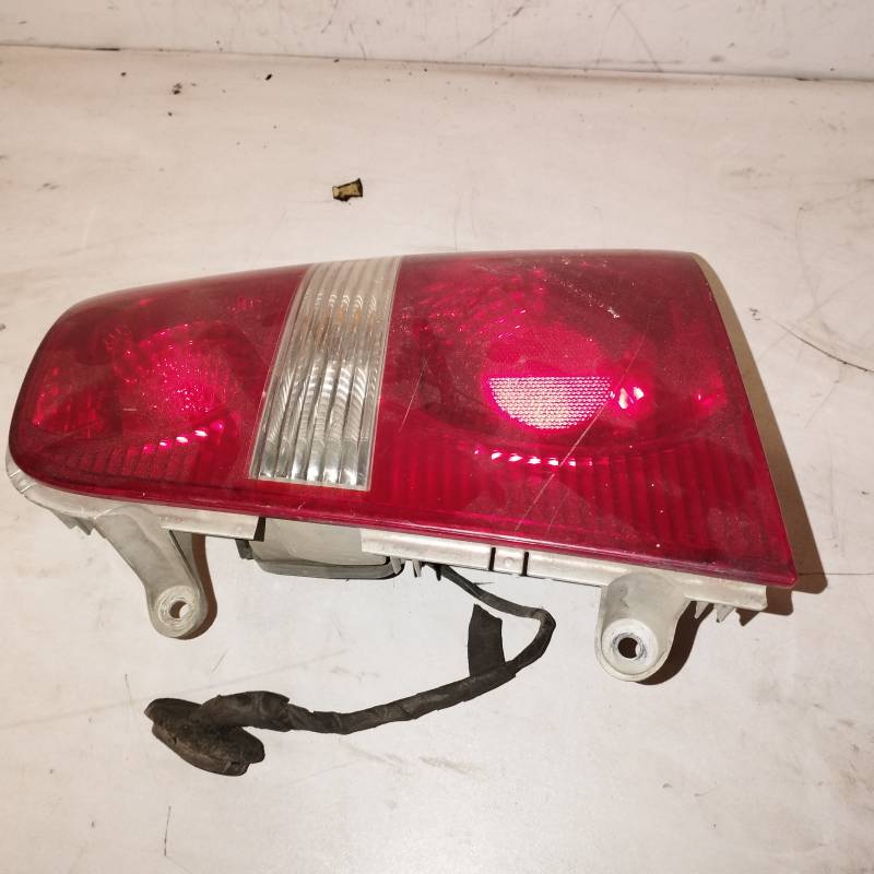 1T0945096C Volkswagen Touran 2005 Feu arrière à droite - Thumbnail 3