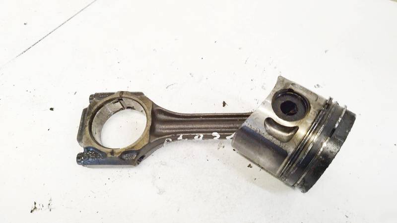 Audi A4 1996 Stumoklis su svaistikliu - Thumbnail 3