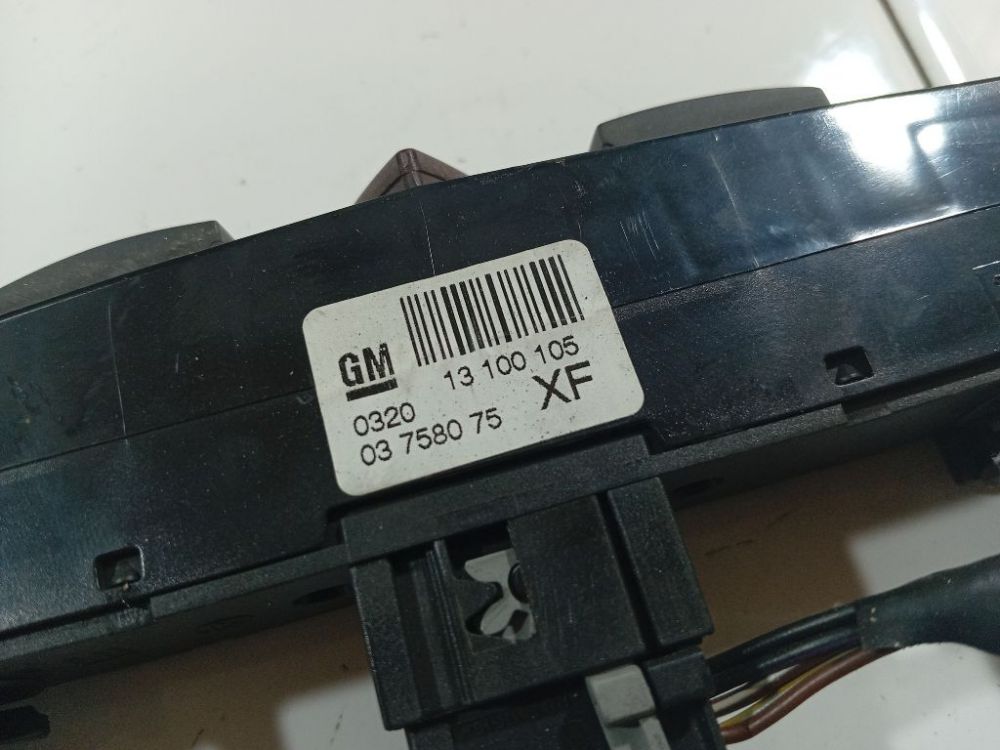 13100105 Opel Astra 2005 Hazard switch - Thumbnail 4