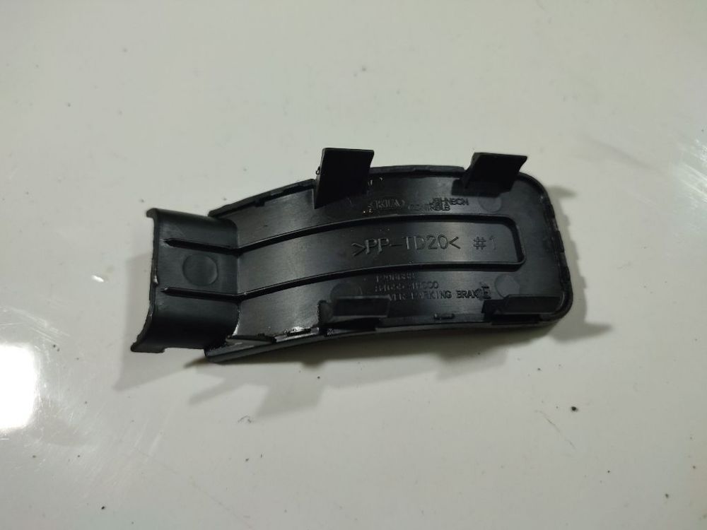 1296688 Kia Ceed 2009 Salona apdare (plastmasas) - Thumbnail 3